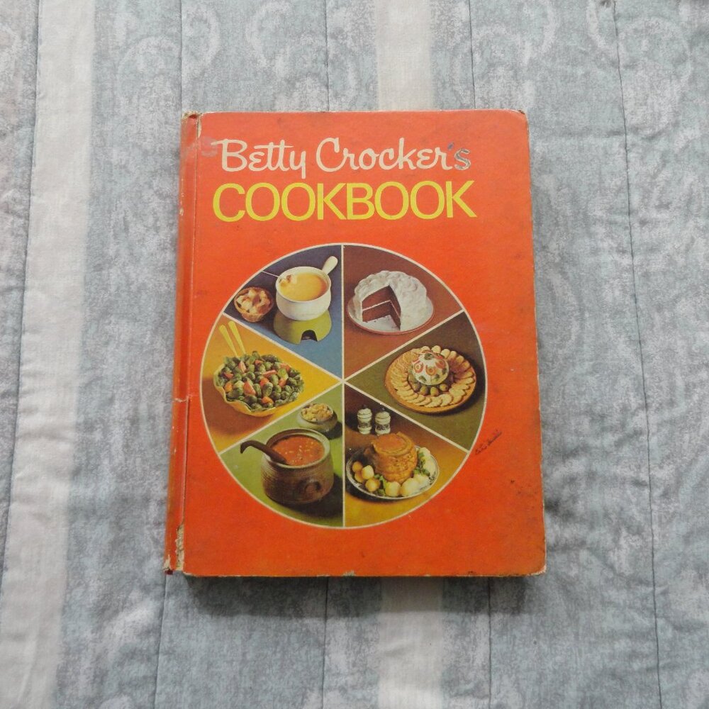 Vintage, Betty Crocker's Cookbook, First Printing 1969, Hardcover, John Washburn